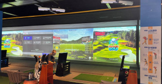 2층은 골프  스크린 연습장 입니다....