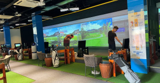 ​2층은 스크린 골프 장입니다.