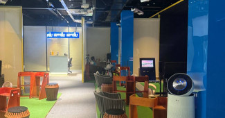 2층은  골프  스크린  연습장 입니다.